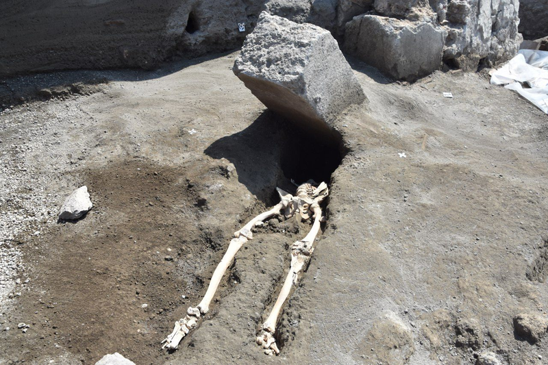 Illustration for article titled Skull Soup, Viking Tech, and More: The Wildest Archaeological Discoveries of 2018